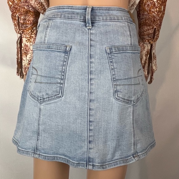 American Eagle Super Stretch Hi-Waist A-Line Mini Skirt, Denim Light Wash |12 - Picture 4 of 11